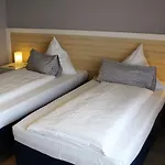 & Restaurant Huellen 3*