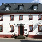 & Restaurant Huellen Barweiler