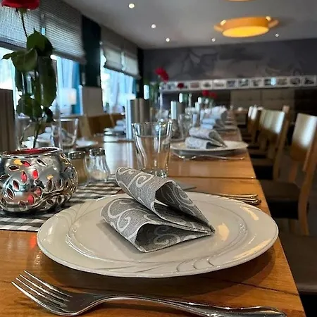 فندق & Restaurant Huellen Barweiler