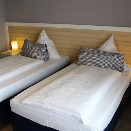 & Restaurant Huellen 3*