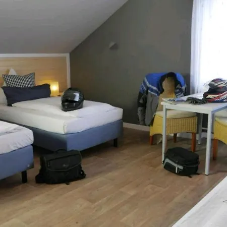 & Restaurant Huellen 3*