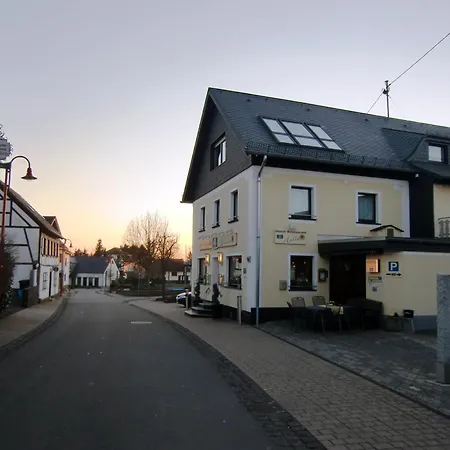 & Restaurant Huellen