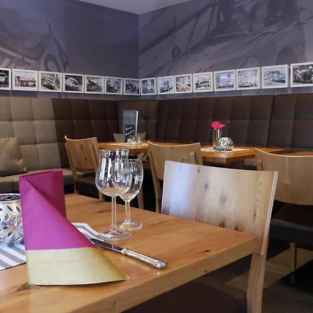 فندق & Restaurant Huellen