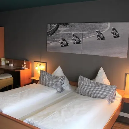 מלון & Restaurant Huellen בארוויילר