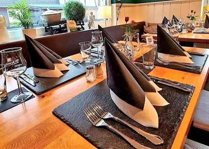 & Restaurant Huellen Hotel 3*