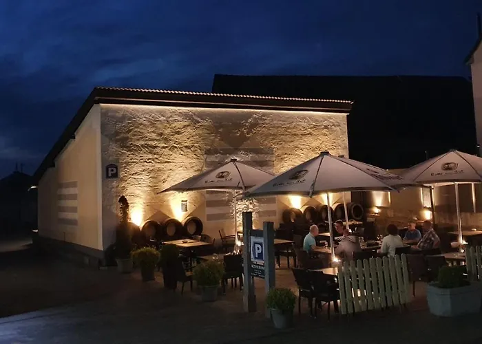 & Restaurant Huellen