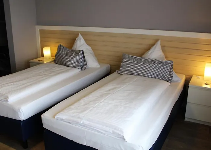 & Restaurant Huellen 3*