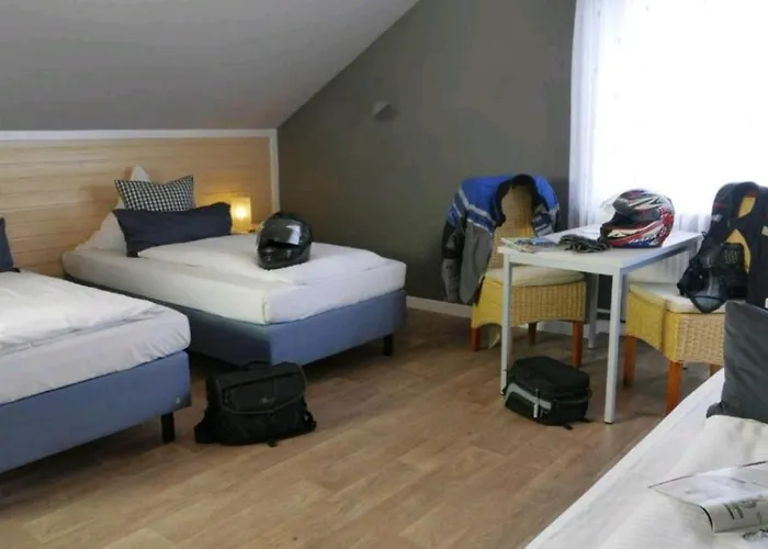 & Restaurant Huellen 3*