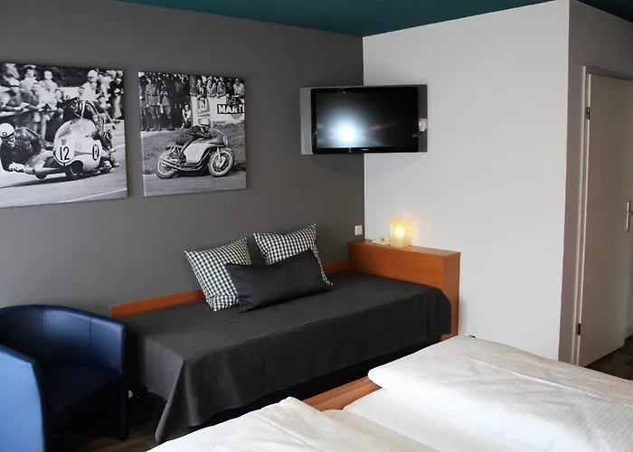 Hotel & Restaurant Huellen Barweiler