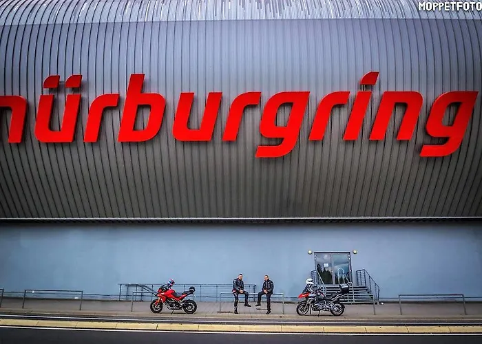 & Restaurant Huellen 3* Barweiler