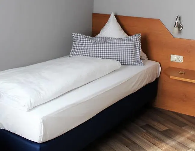 Hotel & Restaurant Huellen 3*