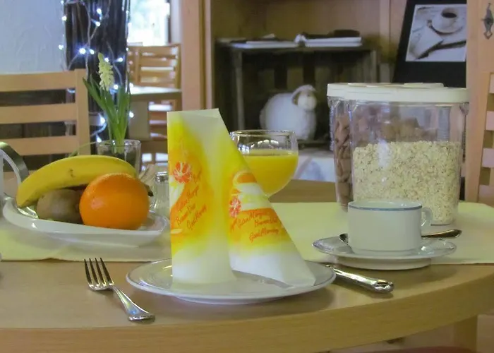 & Restaurant Huellen