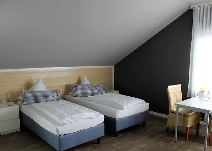 Hotel & Restaurant Huellen 3*