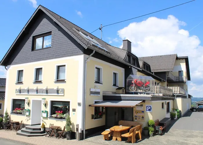 & Restaurant Huellen 3*